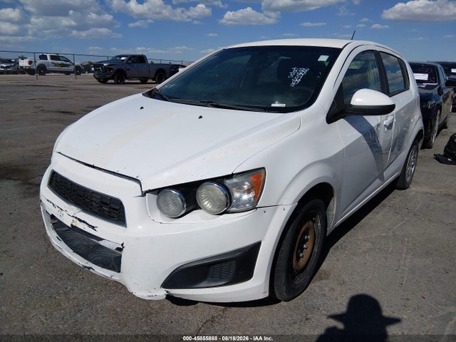 Chevrolet Sonic Ls Auto 2016 1G1JA6SHXG4147283 Image 2