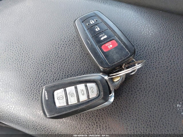 45856129 :رقم المزاد ، 4T1B11HK0KU260973 vin ، 2019 Toyota Camry Le مزاد بيع