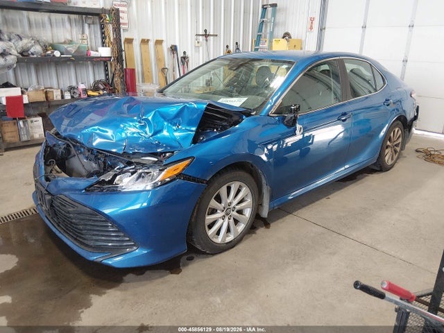 45856129 :رقم المزاد ، 4T1B11HK0KU260973 vin ، 2019 Toyota Camry Le مزاد بيع