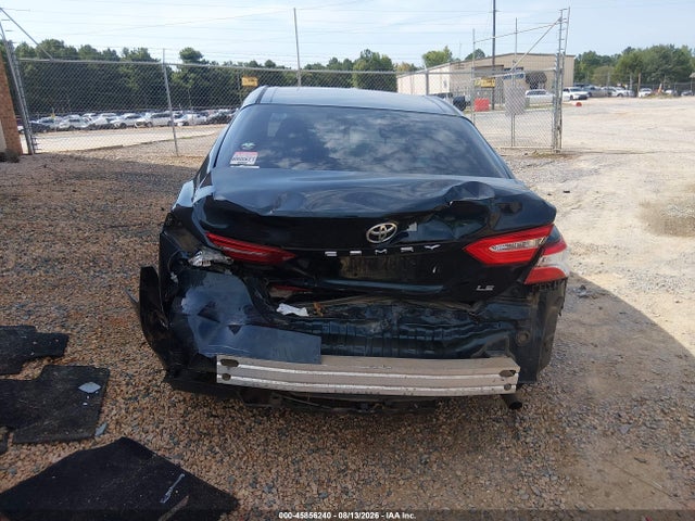 45856240 :رقم المزاد ، 4T1B11HK1JU604955 vin ، 2018 Toyota Camry L/le/xle/se/xse مزاد بيع
