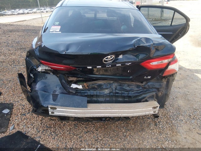45856240 :رقم المزاد ، 4T1B11HK1JU604955 vin ، 2018 Toyota Camry L/le/xle/se/xse مزاد بيع