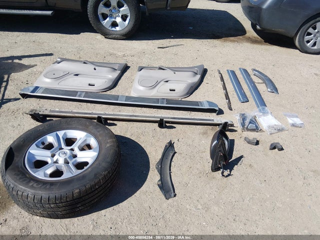Aukcja sprzedaży 2005 Toyota Sequoia Sr5 V8, vin: 5TDZT34A95S242373, numer aukcji: 45856254