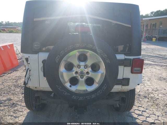 2013 Jeep Wrangler Unlimited Sahara მანქანა იყიდება აუქციონზე, vin: 1C4BJWEG1DL530612, აუქციონის ნომერი: 45856263