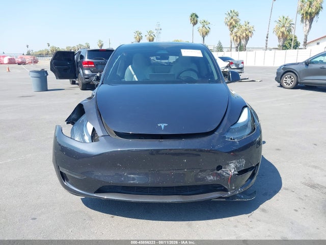 2024 Tesla Model Y Long Range Dual Motor All-wheel Drive მანქანა იყიდება აუქციონზე, vin: 7SAYGDEE3RF199816, აუქციონის ნომერი: 45856323