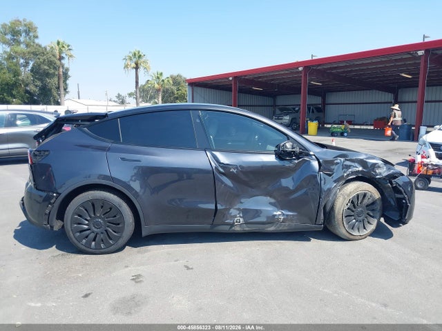 2024 Tesla Model Y Long Range Dual Motor All-wheel Drive მანქანა იყიდება აუქციონზე, vin: 7SAYGDEE3RF199816, აუქციონის ნომერი: 45856323