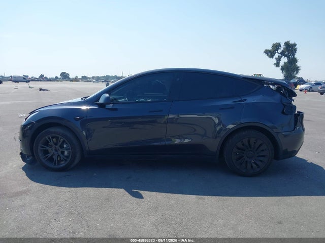 2024 Tesla Model Y Long Range Dual Motor All-wheel Drive მანქანა იყიდება აუქციონზე, vin: 7SAYGDEE3RF199816, აუქციონის ნომერი: 45856323