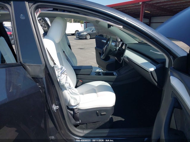 2024 Tesla Model Y Long Range Dual Motor All-wheel Drive მანქანა იყიდება აუქციონზე, vin: 7SAYGDEE3RF199816, აუქციონის ნომერი: 45856323