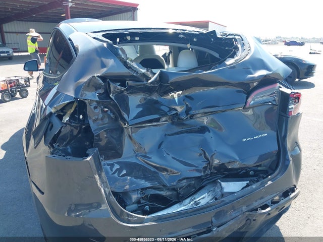 2024 Tesla Model Y Long Range Dual Motor All-wheel Drive მანქანა იყიდება აუქციონზე, vin: 7SAYGDEE3RF199816, აუქციონის ნომერი: 45856323