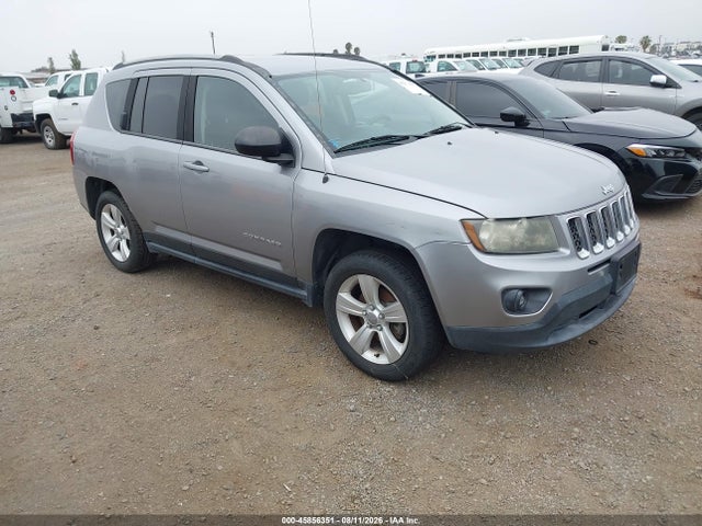 2016 1C4NJCBA7GD525926 головне зображення