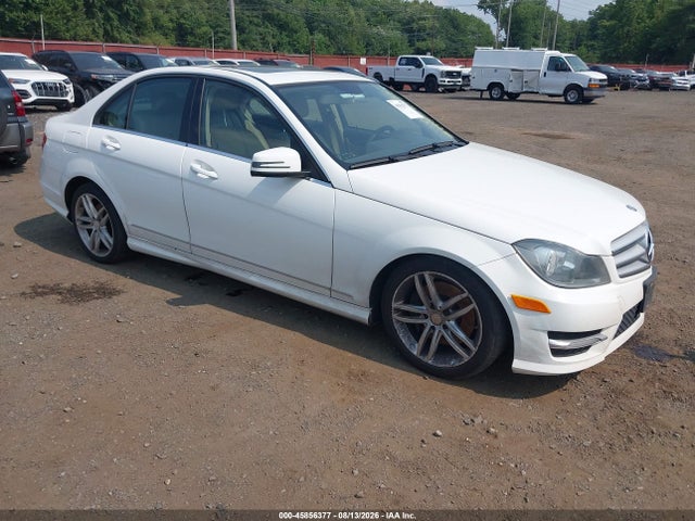 45856377 :رقم المزاد ، WDDGF8AB7DR243050 vin ، 2013 Mercedes-benz C 300 Sport 4matic مزاد بيع