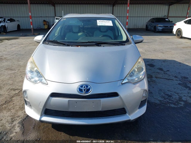 JTDKDTB35E1075896 Toyota Prius C One