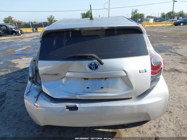 JTDKDTB35E1075896 Toyota Prius C One