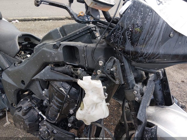 2010 Kawasaki Zr1000 D მანქანა იყიდება აუქციონზე, vin: JKAZRCD12AA000248, აუქციონის ნომერი: 45856582