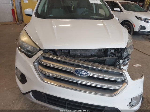 Продажа на аукционе авто 2017 Ford Escape Se, vin: 1FMCU0GD5HUD18366, номер лота: 45856621