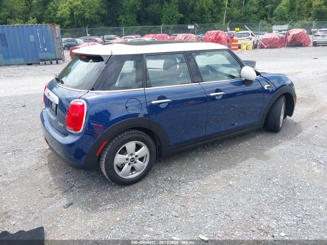 Продаж на аукціоні авто 2015 Mini Hardtop Cooper, vin: WMWXS5C55FT831527, номер лоту: 45856627