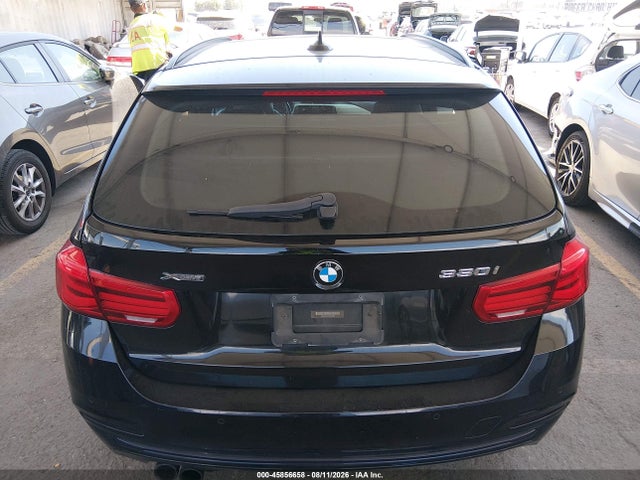 BMW 330i Xdrive 2017 WBA8K3C35HA023328 Image 18