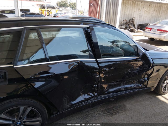 BMW 330i Xdrive 2017 WBA8K3C35HA023328 Image 6