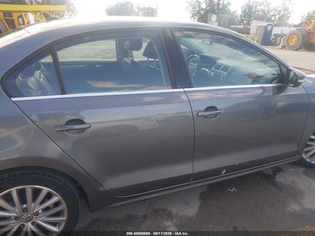 3VWL17AJ2GM365116 Volkswagen Jetta 1.8t Sel