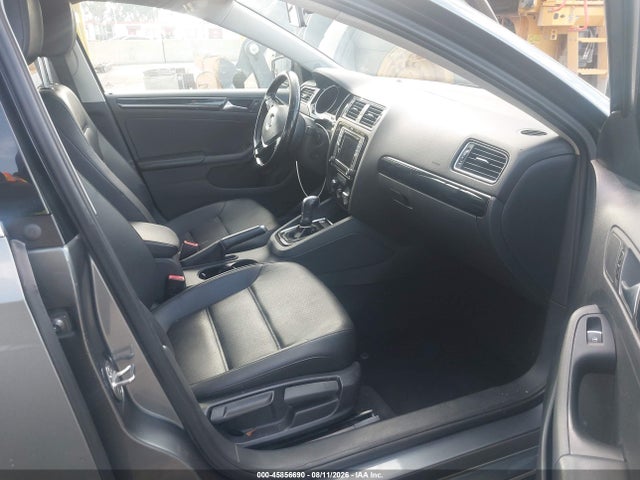 3VWL17AJ2GM365116 Volkswagen Jetta 1.8t Sel