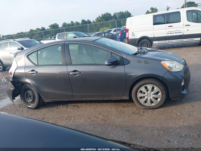 2014 Toyota Prius C One მანქანა იყიდება აუქციონზე, vin: JTDKDTB30E1558115, აუქციონის ნომერი: 45856764