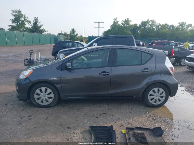 2014 Toyota Prius C One მანქანა იყიდება აუქციონზე, vin: JTDKDTB30E1558115, აუქციონის ნომერი: 45856764