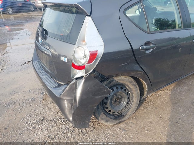 2014 Toyota Prius C One მანქანა იყიდება აუქციონზე, vin: JTDKDTB30E1558115, აუქციონის ნომერი: 45856764