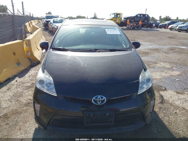 JTDKN3DU5F1934974 Toyota Prius Three