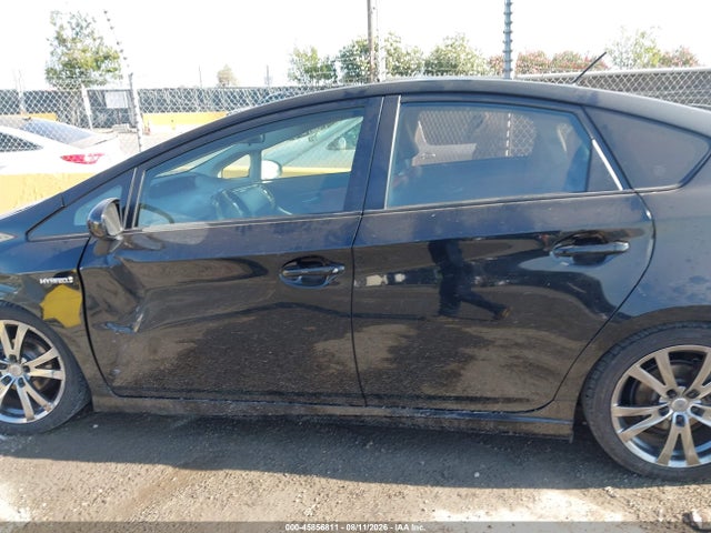 JTDKN3DU5F1934974 Toyota Prius Three