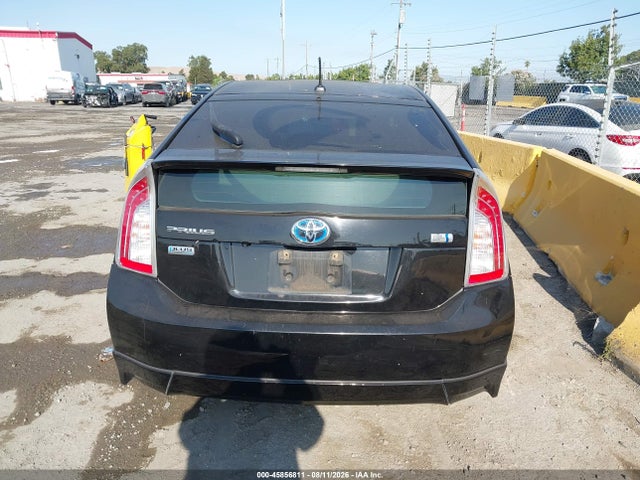 JTDKN3DU5F1934974 Toyota Prius Three