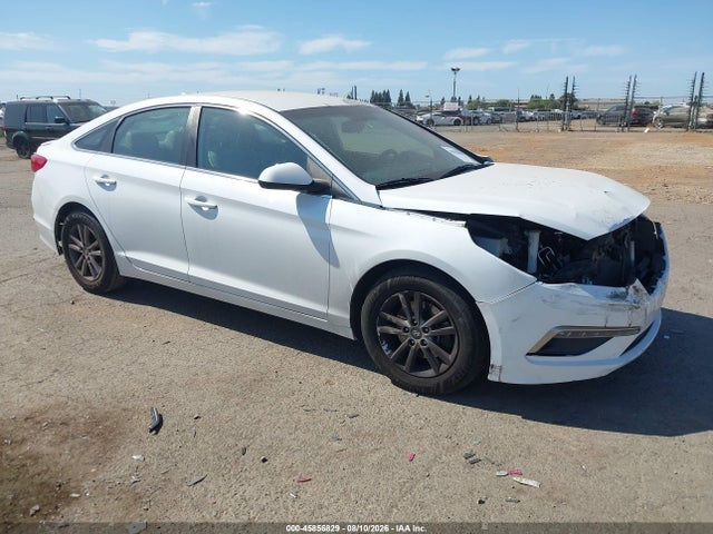 Hyundai SONATA SE 2015 5NPE24AF9FH010550 Image 1