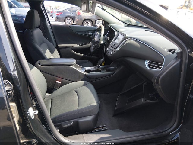 1G1ZE5ST3HF116324 Chevrolet MALIBU 1LT