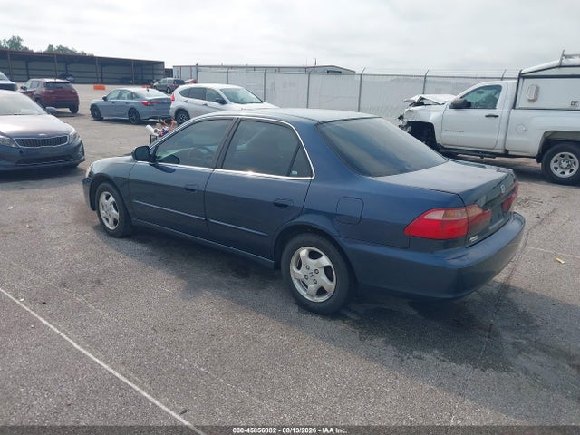 2000 Honda Accord 2.3 Ex მანქანა იყიდება აუქციონზე, vin: 1HGCG5653YA089627, აუქციონის ნომერი: 45856882