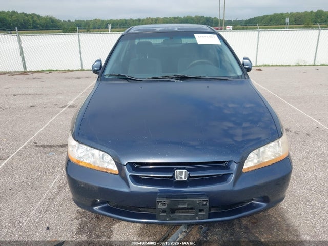 2000 Honda Accord 2.3 Ex მანქანა იყიდება აუქციონზე, vin: 1HGCG5653YA089627, აუქციონის ნომერი: 45856882