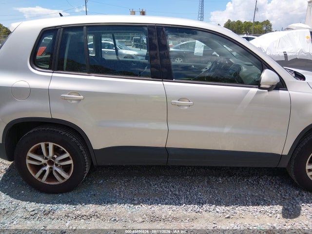 2013 Volkswagen Tiguan S მანქანა იყიდება აუქციონზე, vin: WVGBV7AX7DW502503, აუქციონის ნომერი: 45856936