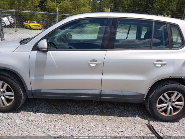 2013 Volkswagen Tiguan S მანქანა იყიდება აუქციონზე, vin: WVGBV7AX7DW502503, აუქციონის ნომერი: 45856936