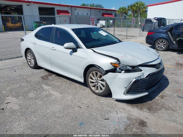 45857005 :رقم المزاد ، 4T1C11AK2PU126391 vin ، 2023 Toyota Camry Le مزاد بيع