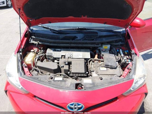 JTDZN3EU4FJ039330 Toyota Prius V Four