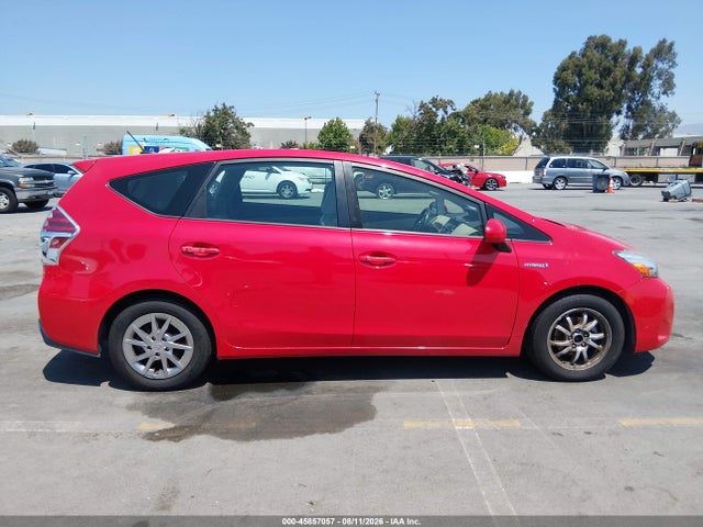 JTDZN3EU4FJ039330 Toyota Prius V Four