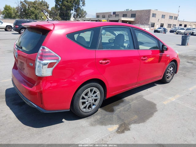 JTDZN3EU4FJ039330 Toyota Prius V Four