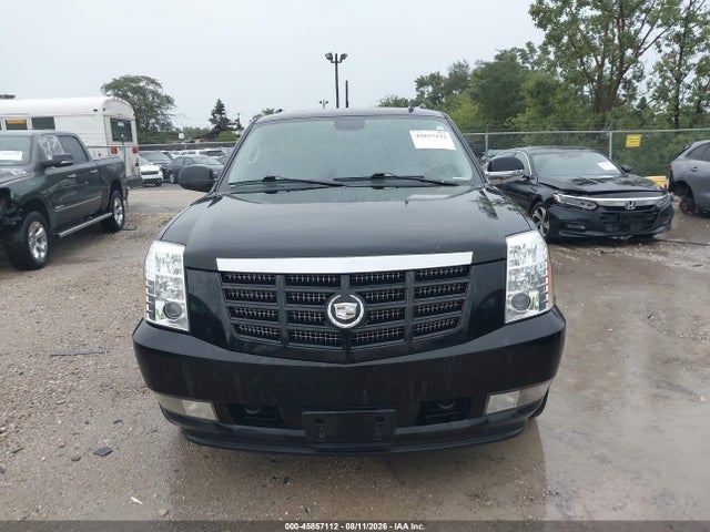 Продажа на аукционе авто 2011 Cadillac Escalade Esv Luxury, vin: 1GYS4HEF3BR356928, номер лота: 45857112
