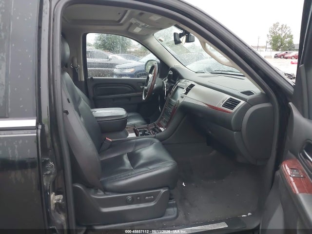 Продажа на аукционе авто 2011 Cadillac Escalade Esv Luxury, vin: 1GYS4HEF3BR356928, номер лота: 45857112