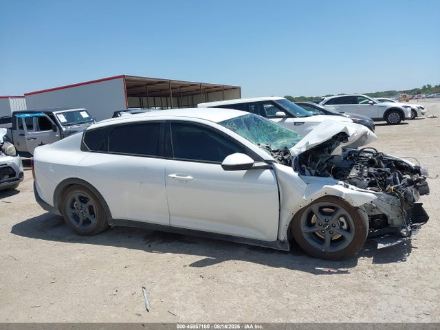 Продаж на аукціоні авто 2025 Kia K4 Lxs, vin: 3KPFT4DE1SE078831, номер лоту: 45857180