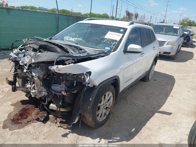 Jeep Cherokee Latitude 2016 1C4PJLCB3GW297704 Image 2