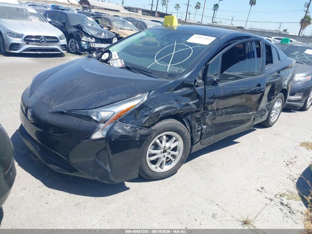 Toyota Prius Two 2018 JTDKBRFU0J3080725 Image 2