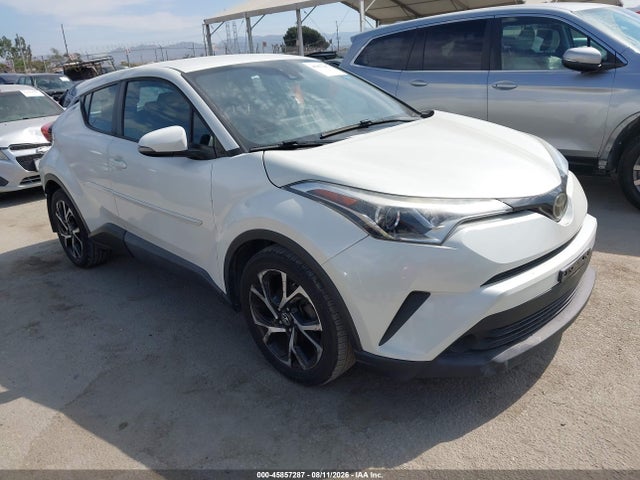 Toyota C-HR XLE 2018 NMTKHMBX7JR045288 главное изображение