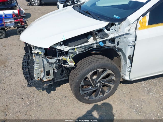 Scion IM 2016 JTNKARJE7GJ521074 Image 18