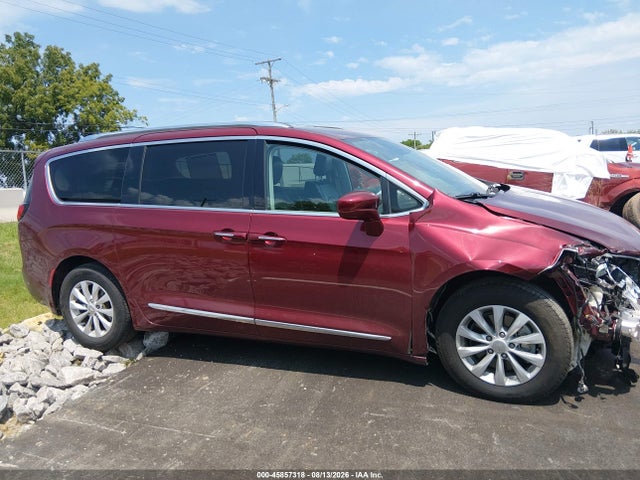 2C4RC1BG3JR144180 Chrysler Pacifica Touring L