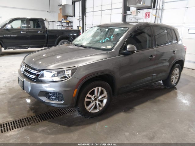 2013 Volkswagen Tiguan S მანქანა იყიდება აუქციონზე, vin: WVGBV3AXXDW593601, აუქციონის ნომერი: 45857322
