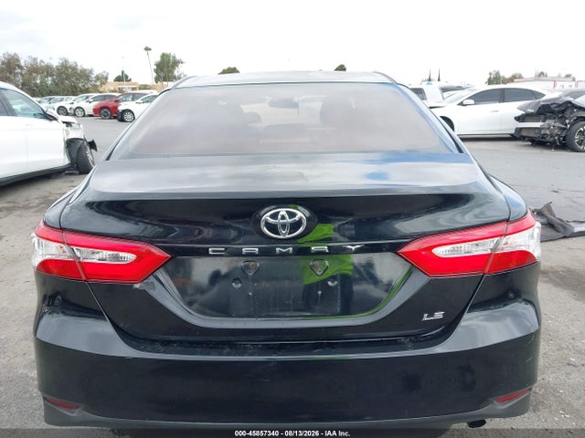 Toyota CAMRY LE 2018 4T1B11HK0JU608947 Image 16