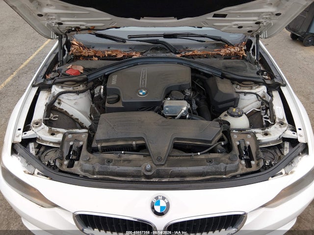 BMW 320i Xdrive 2015 WBA3C3G57FNS76479 Image 10